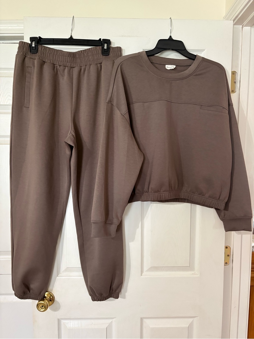 House of Mae lounge set - bubble hem sweatshirt and joggers